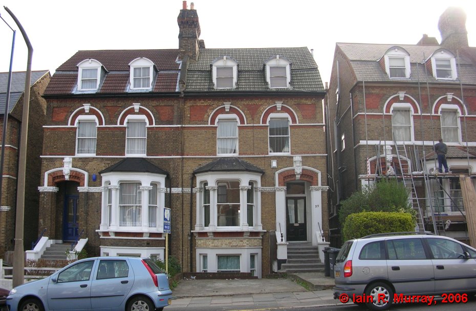 Wallis lived for a time in this house at 23 Pepys Road, London