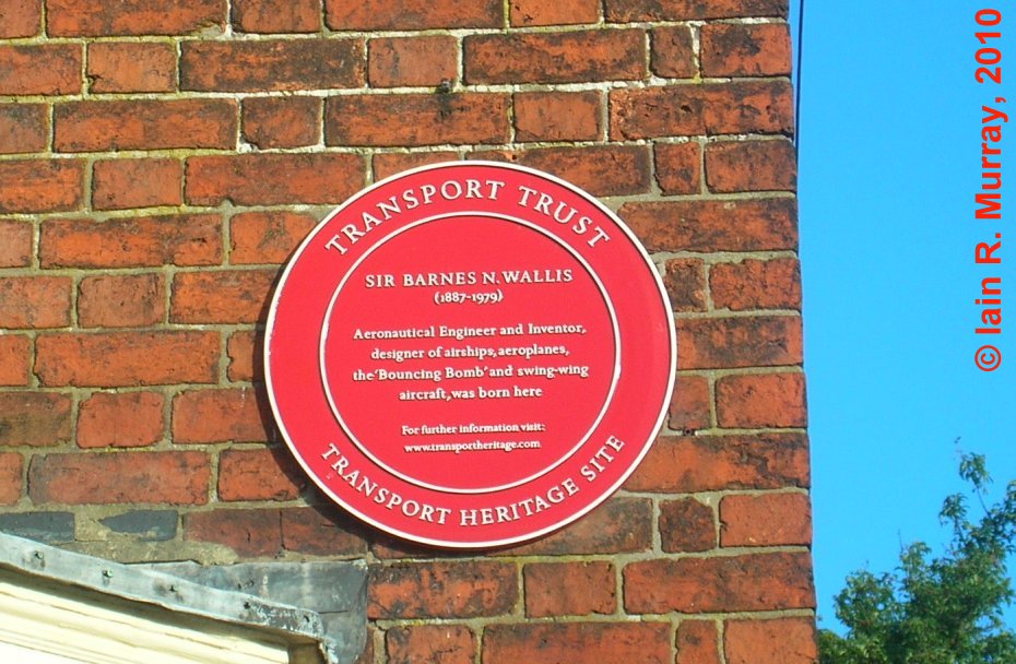 The plaque on Cromer House confirms that Wallis was born here
